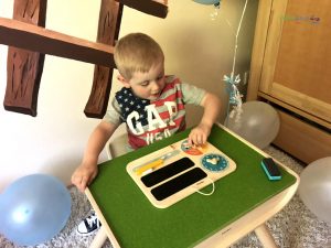 Kindertisch- und Kinderstuhlset PlanToys - Jahreszeiten
