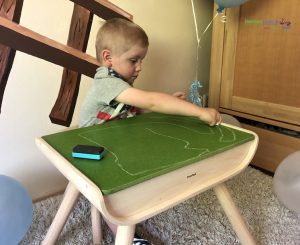 Kindertisch- und Kinderstuhlset PlanToys - spezielle Tafelbeschichtung