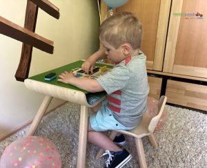 PlanToys Kindertisch- und Kinderstuhlset - perfekt zum Spielen
