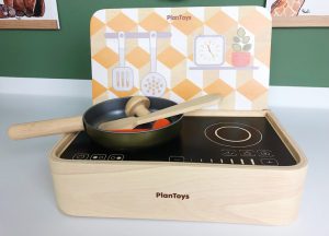 Blogger Adventskalender - Holzkinderküche von PlanToys